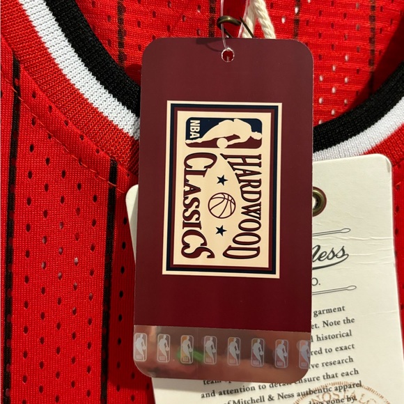 MITCHELL & NESS NBA Chicago Bulls 1997/98 Michael Jordan Jersey Size XL Red - Picture 7 of 8